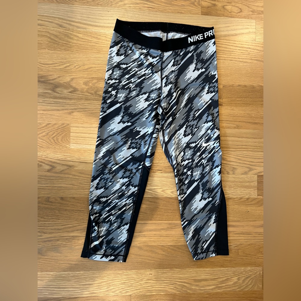 Nike women’s dri fit workout tights